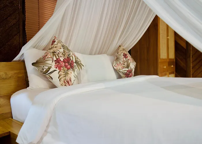 Beehive Hotel 3*