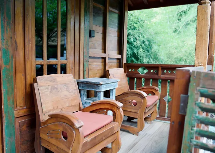 Beehive Hotel 3*