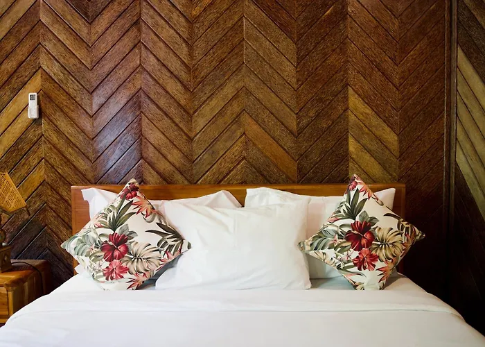 Beehive Hotel 3*